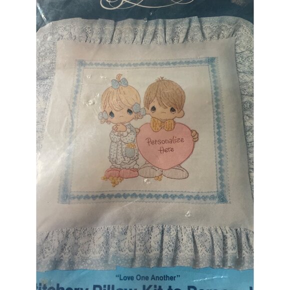 Precious Moments "Love One Another" Stitchery Pillow Kit To Personalize 14" x 14 - Picture 2 of 9